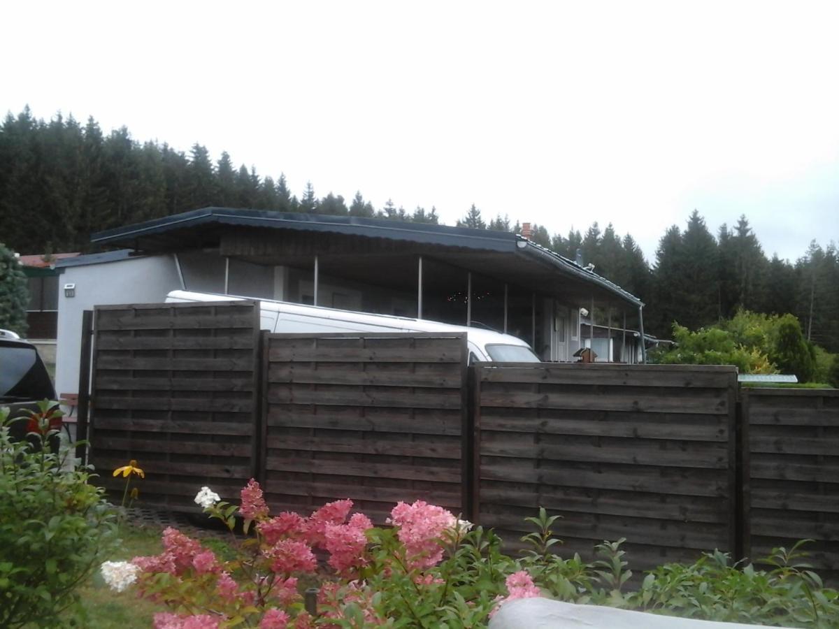 Bungalow Am Paulfeldteich Georgenthal/Thuringen Georgenthal  Εξωτερικό φωτογραφία